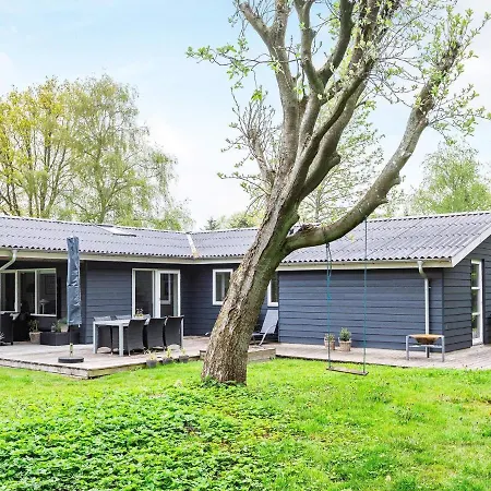 Holiday home 6 Person In Veslos-by Traum
