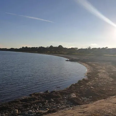 6 Person In Veslos-by Traum